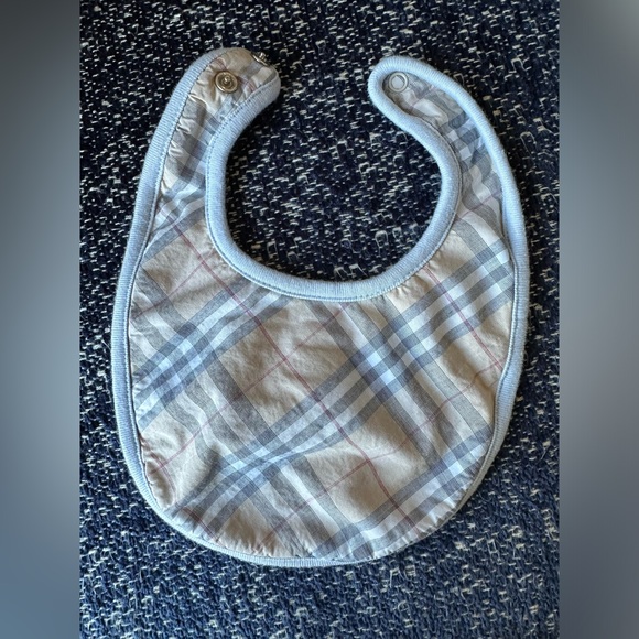 AUTHENTIC Burberry baby bib - Picture 5 of 5